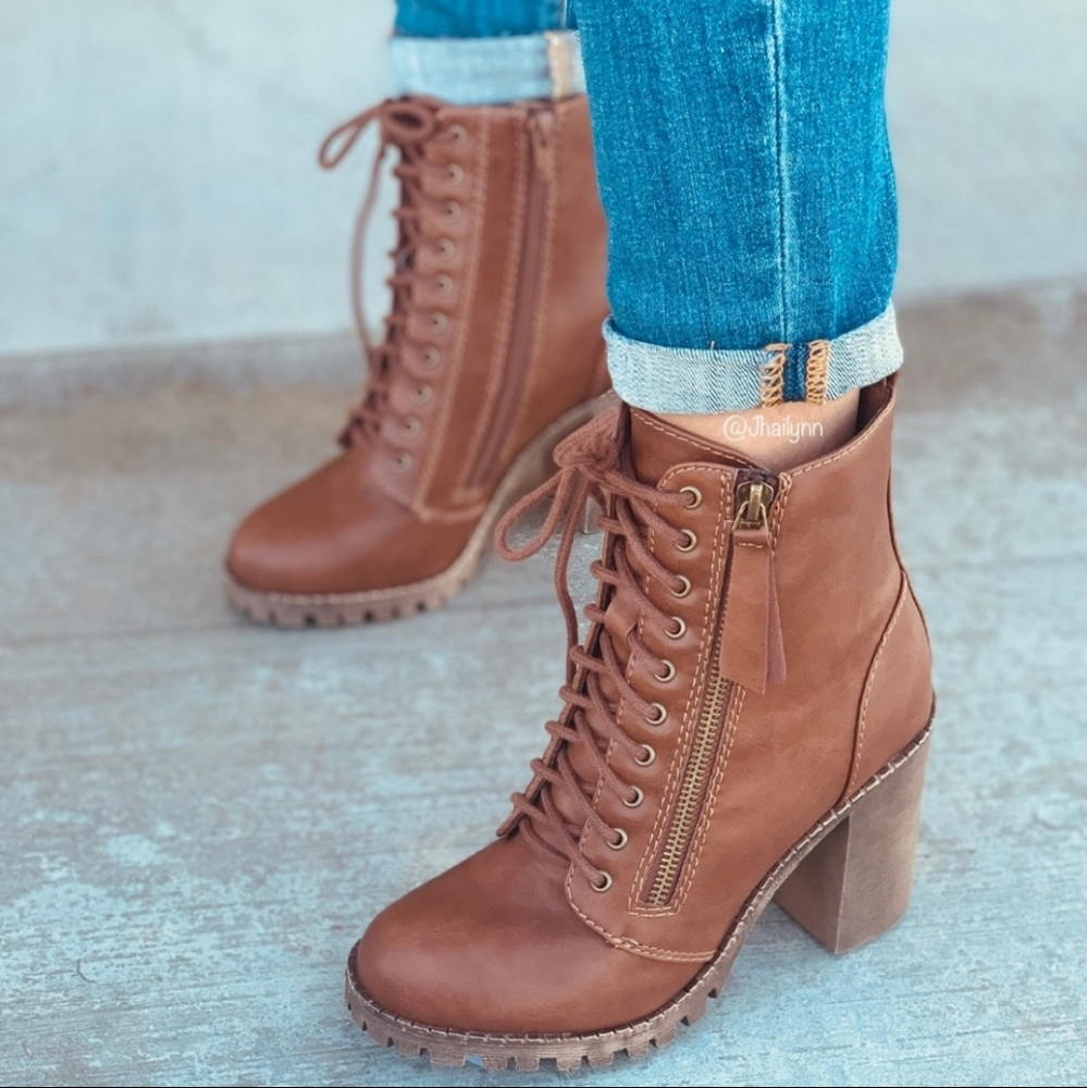 Tan lace up combat boots/moto boots